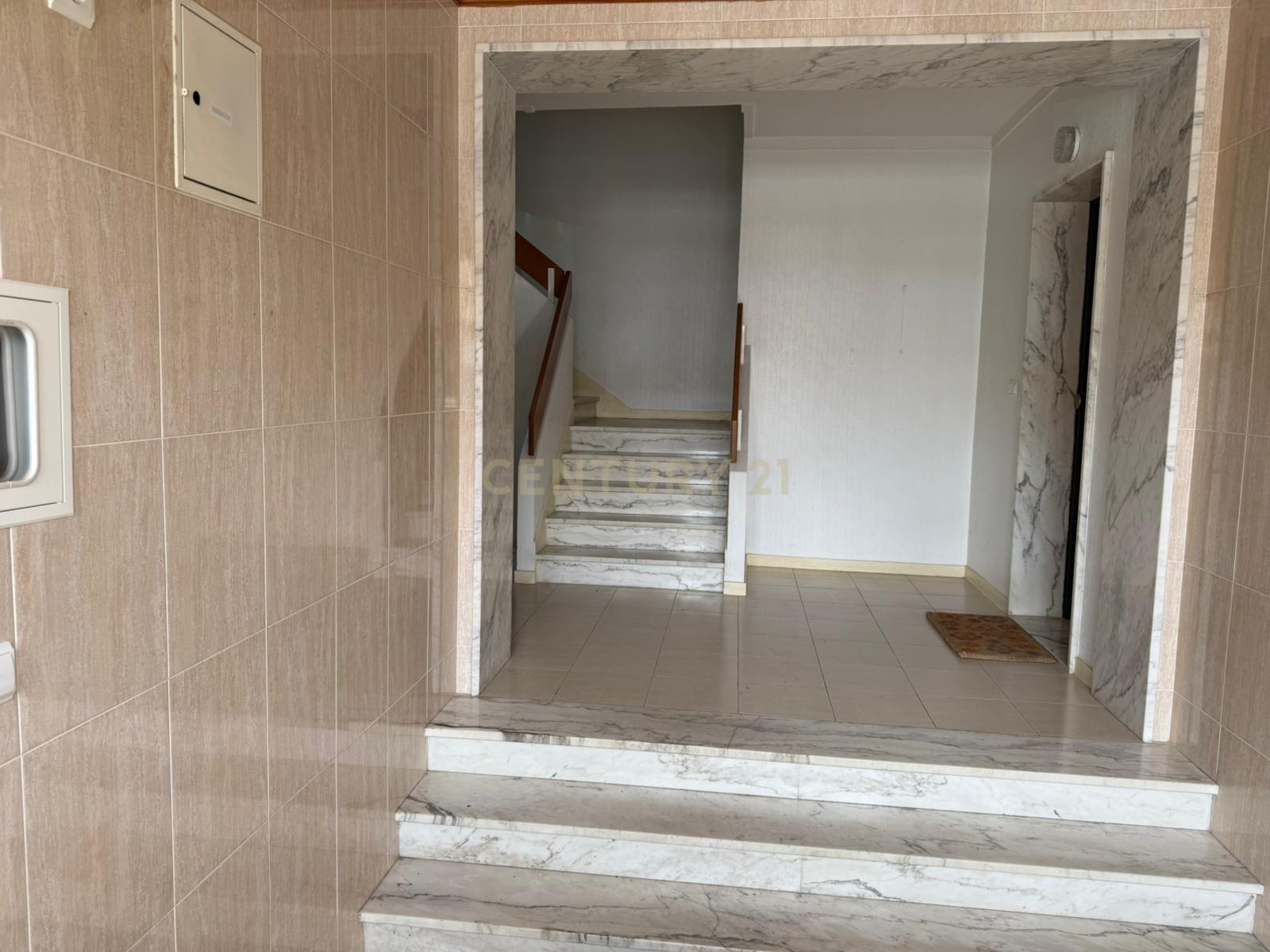 Apartamento T3 em Samora Correia com Varanda - Image 15