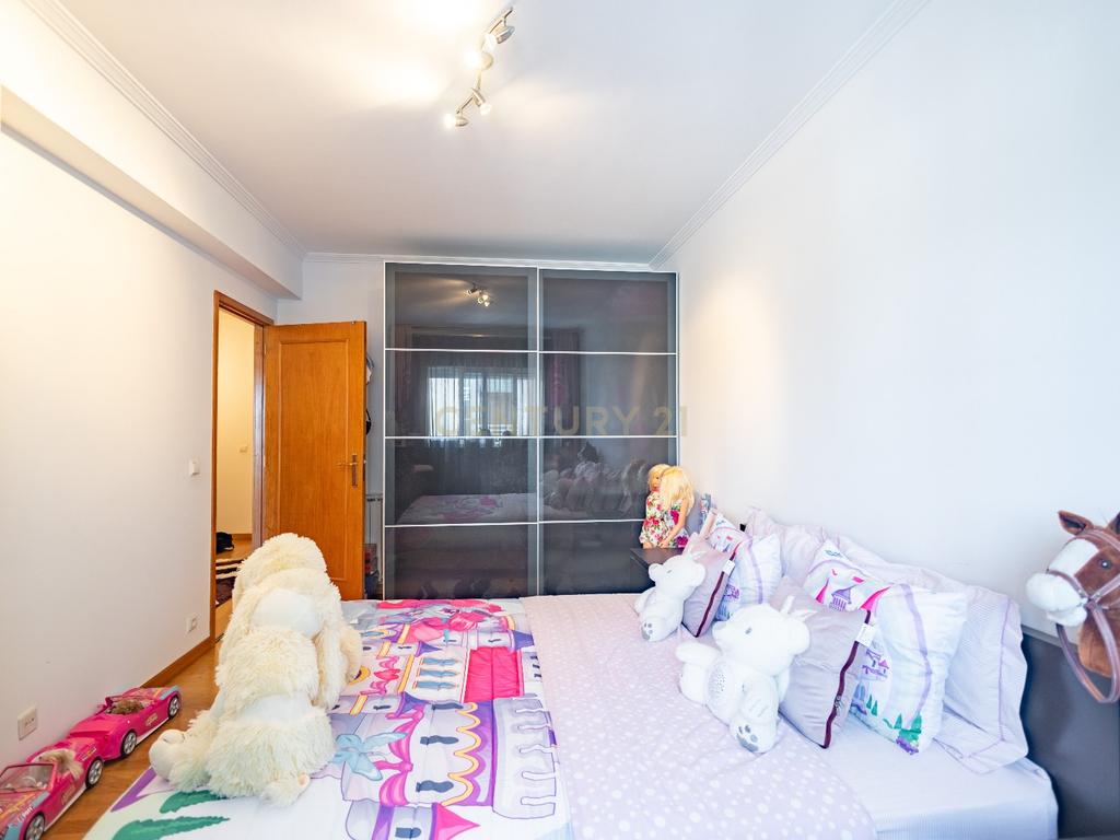 Apartamento T3 junto ao Estádio Municipal em Marco de Canaveses (3ºandar) - Image 16
