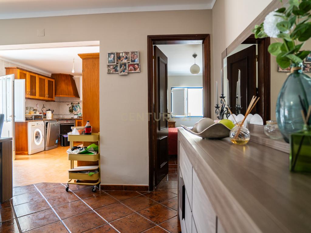 🏡 Moradia T4 Impecável em Olho Marinho – a poucos minutos de Peniche! - Image 6
