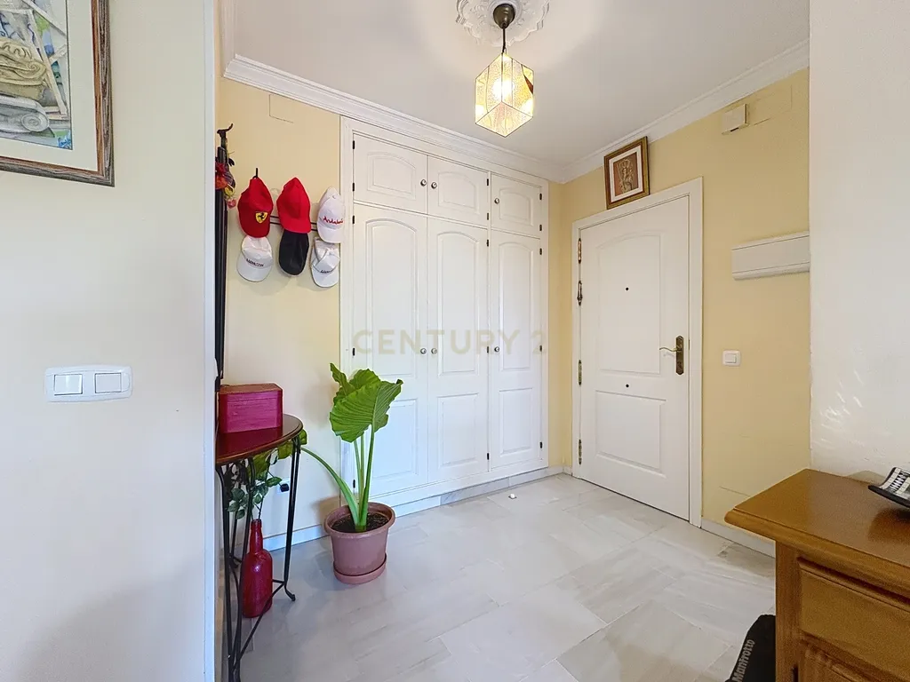 Apartamento com Vista Mar em Benalmádena, Málaga - Image 13