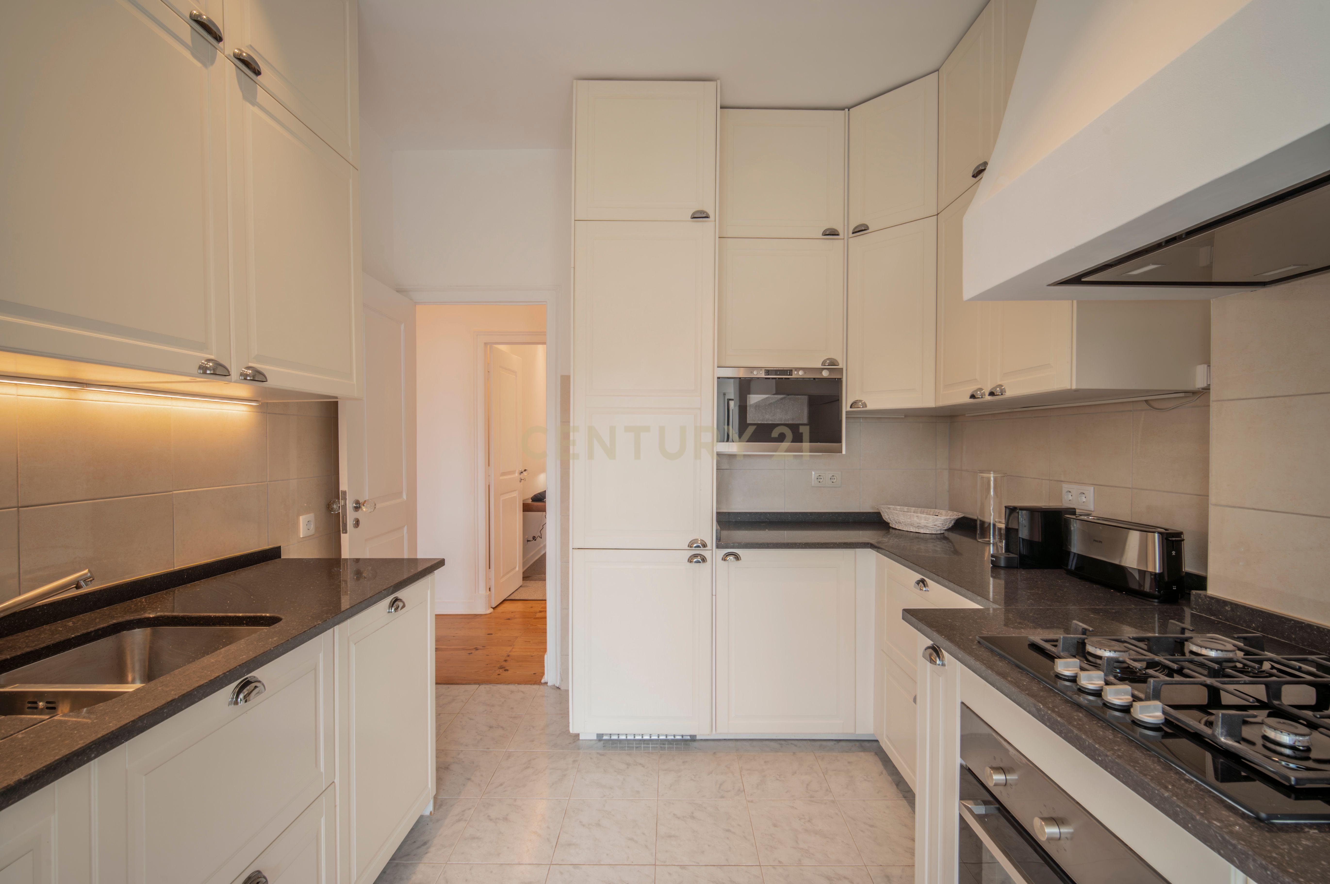 Fotografia 6 de Apartamento T4 com Terraço e Jardim Privativo no Centro de Cascais