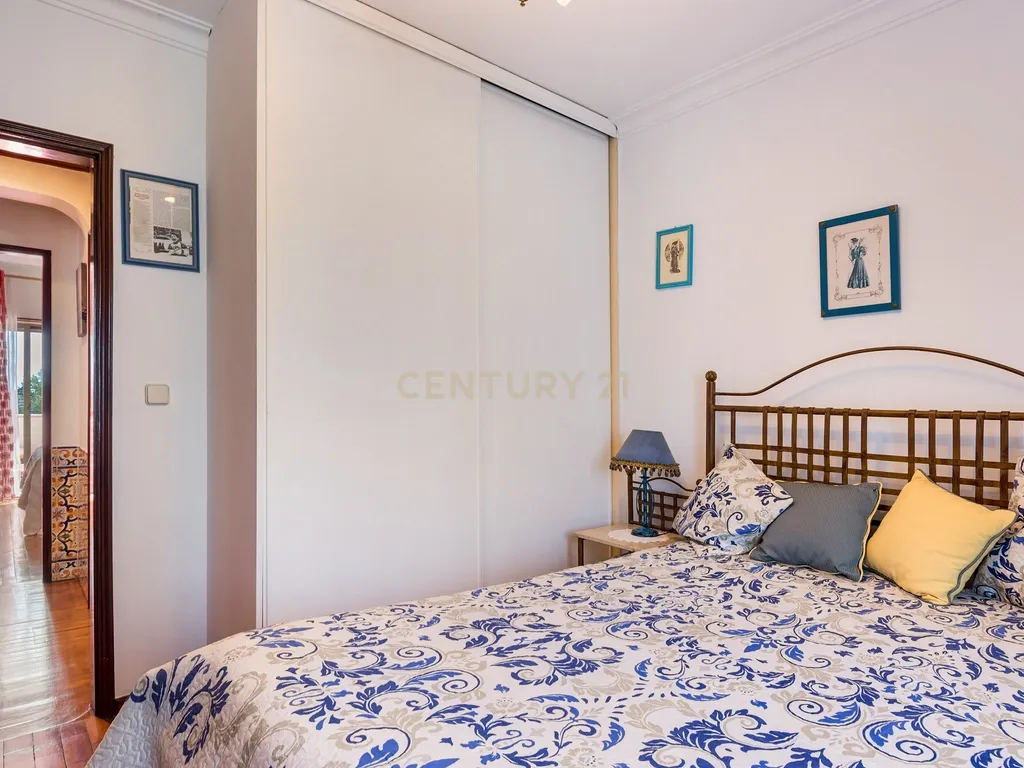 Apartamento T2 com Vista Mar em São João do Estoril, (Alapraia) - Image 7