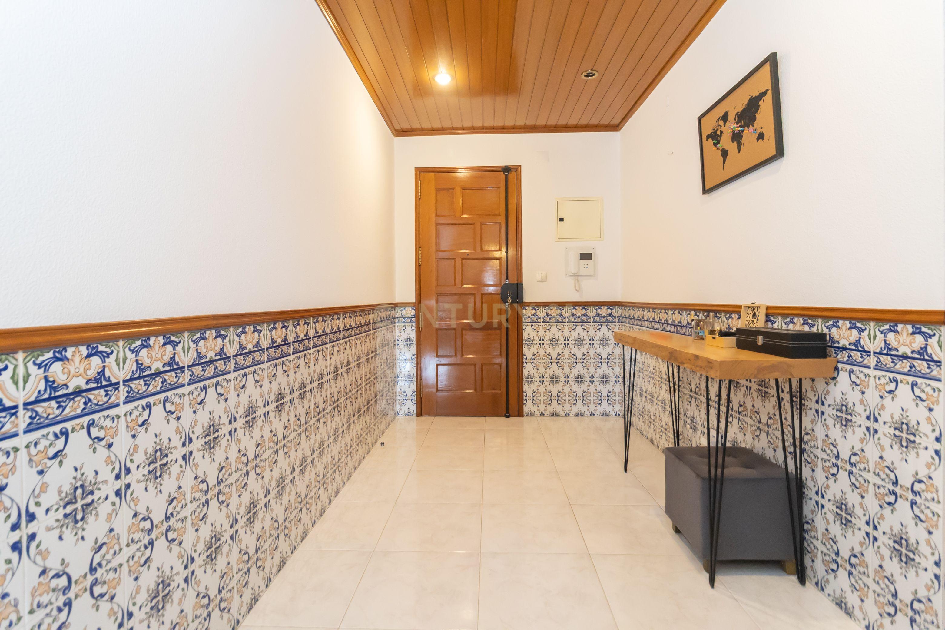 Fotografia 8 de Apartamento T2 com Parqueamento, Elevador, Pronto a Habitar – Uma Oportunidade a Não Perder
