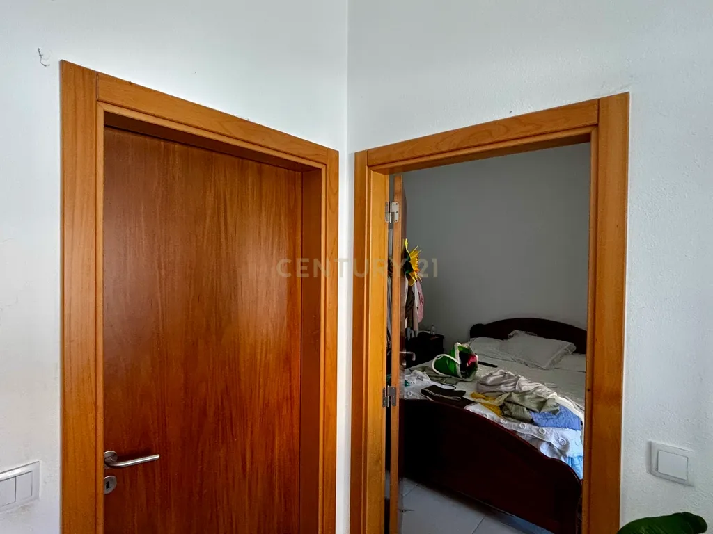 Moradia com T1+T2 Arrendados: Oportunidade no Gradil - Image 22