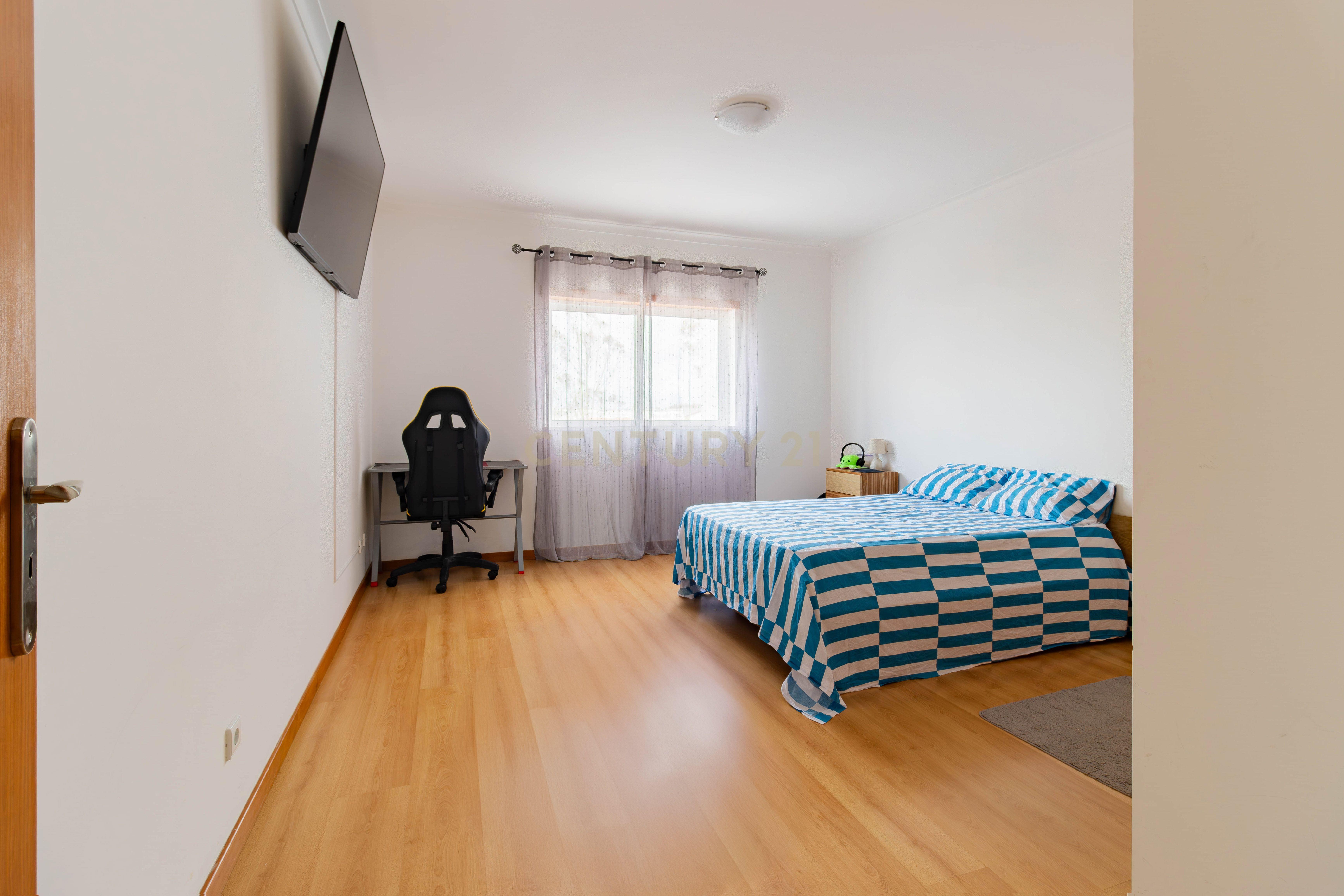 Fotografia 10 de Apartamento T4 Excelentes Áreas