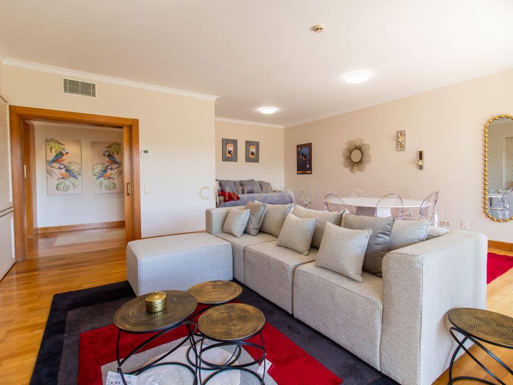 Apartamento T2 para arrendar - Belas Clube de Campo - Image 3
