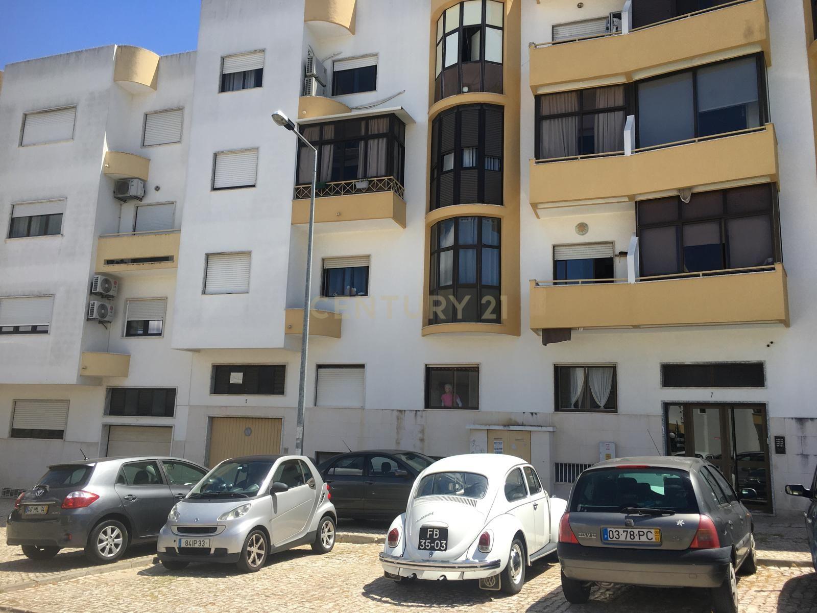 Apartamento T2 renovado em Feijó, Almada - Image 7