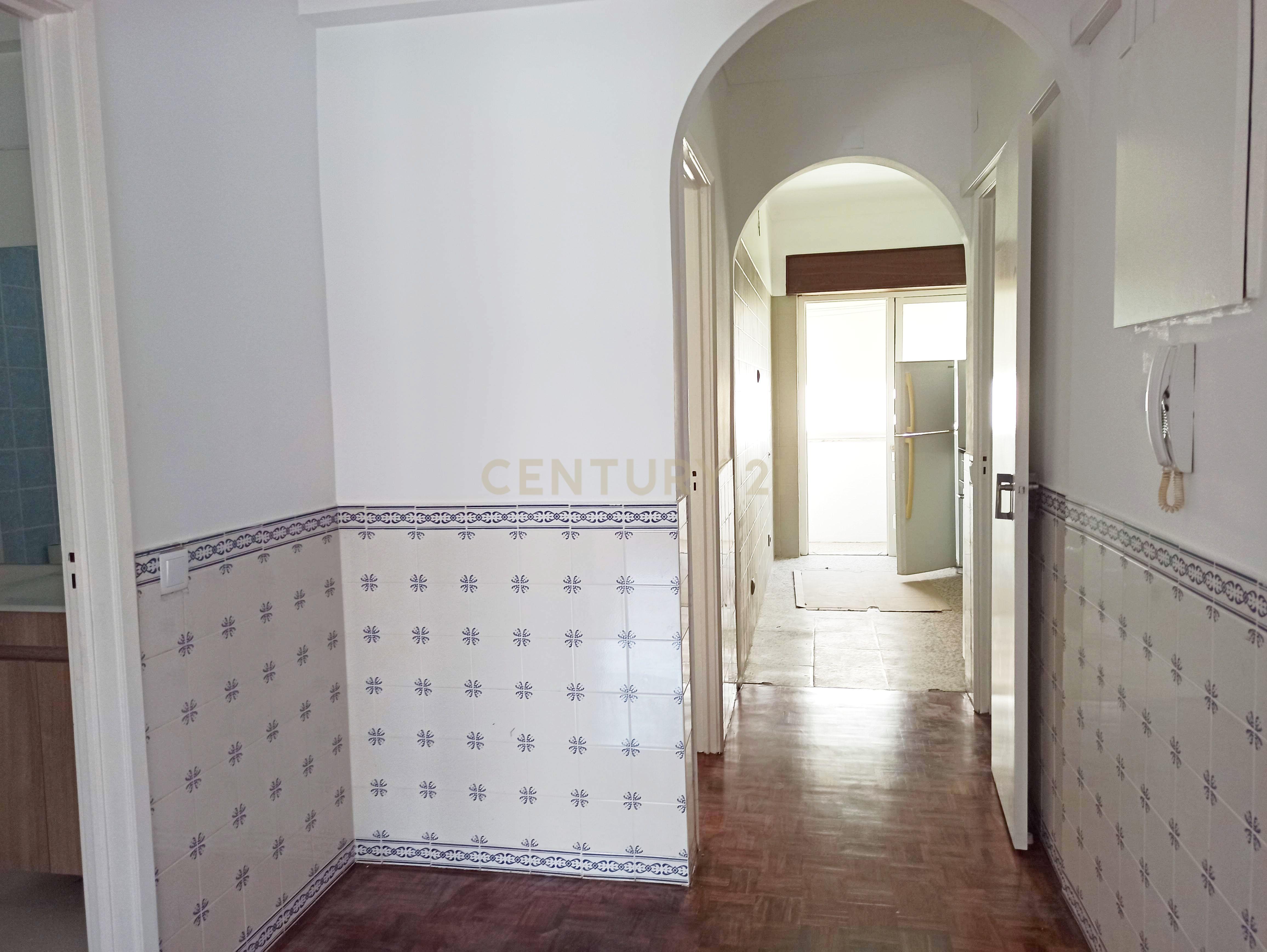 Fotografia 6 de T2 renovado, no bairro das Amoreiras em Setúbal