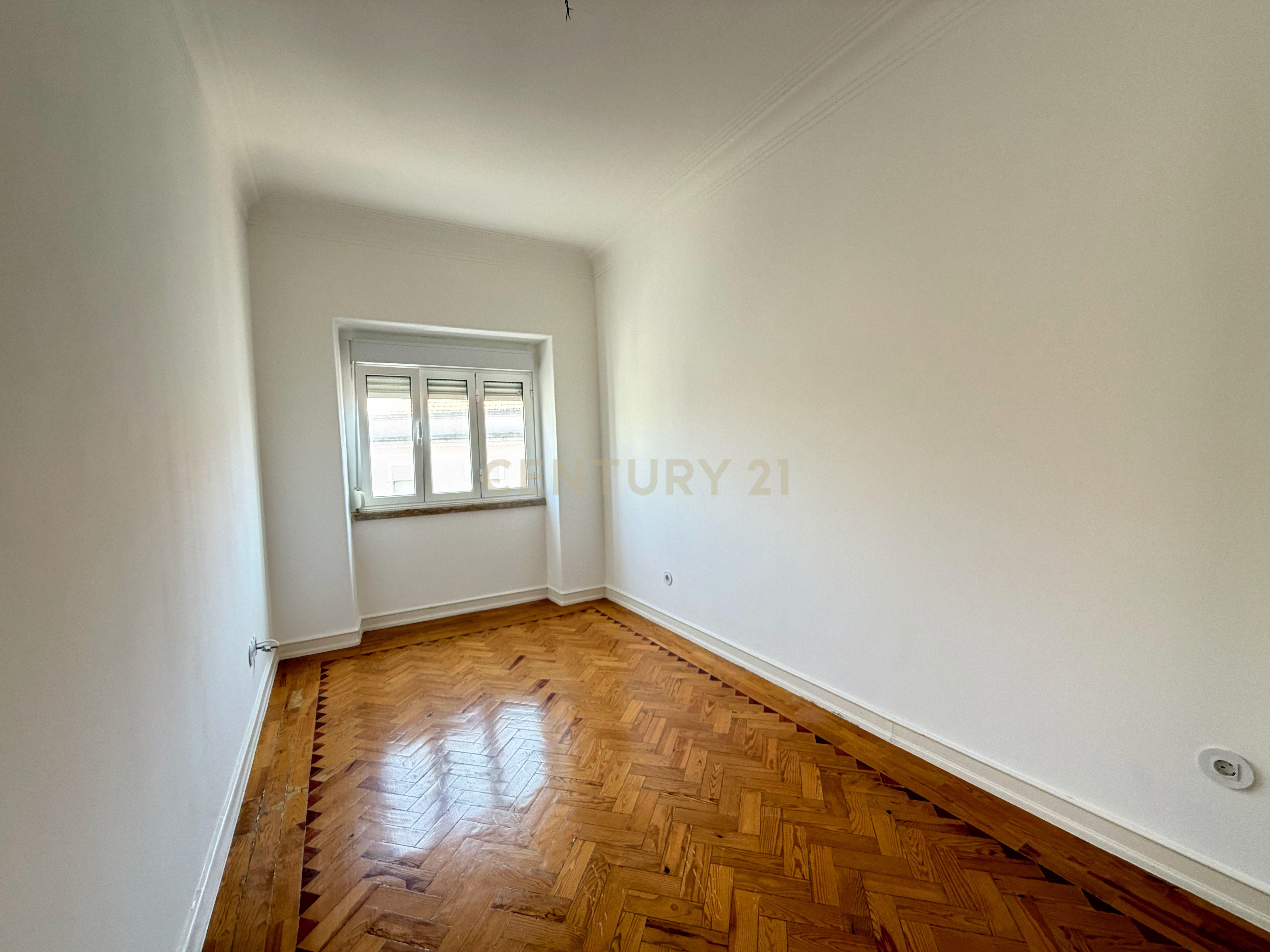 Fotografia 10 de T2 renovado e pronto a habitar | Picheleira – Beato