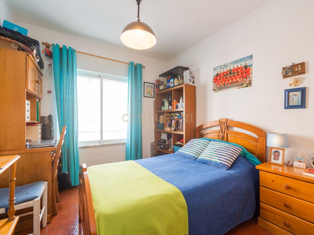 Apartamento T3 na Rua Inácio Duarte, Carnaxide e Queijas - Image 16
