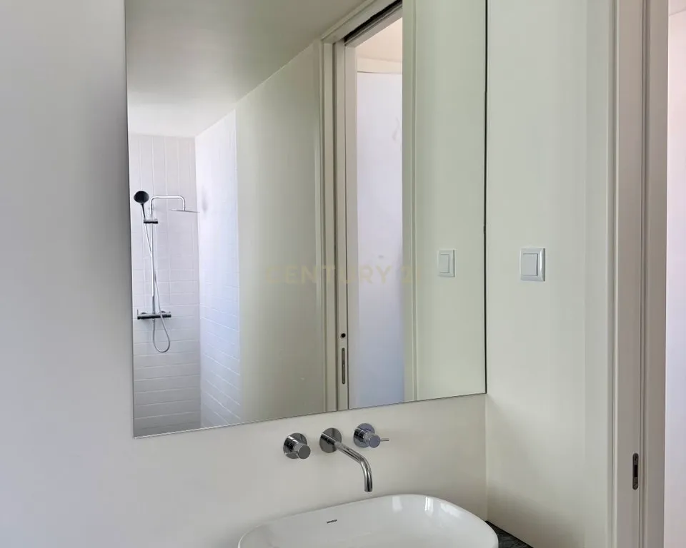 Apartamento Triplex T2 com Piscina Privada no Coração de Alcácer do Sal - Image 3