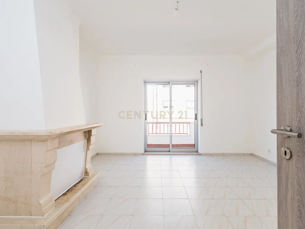 Apartamento ideal para Família | Gândara dos Olivais - Image 2
