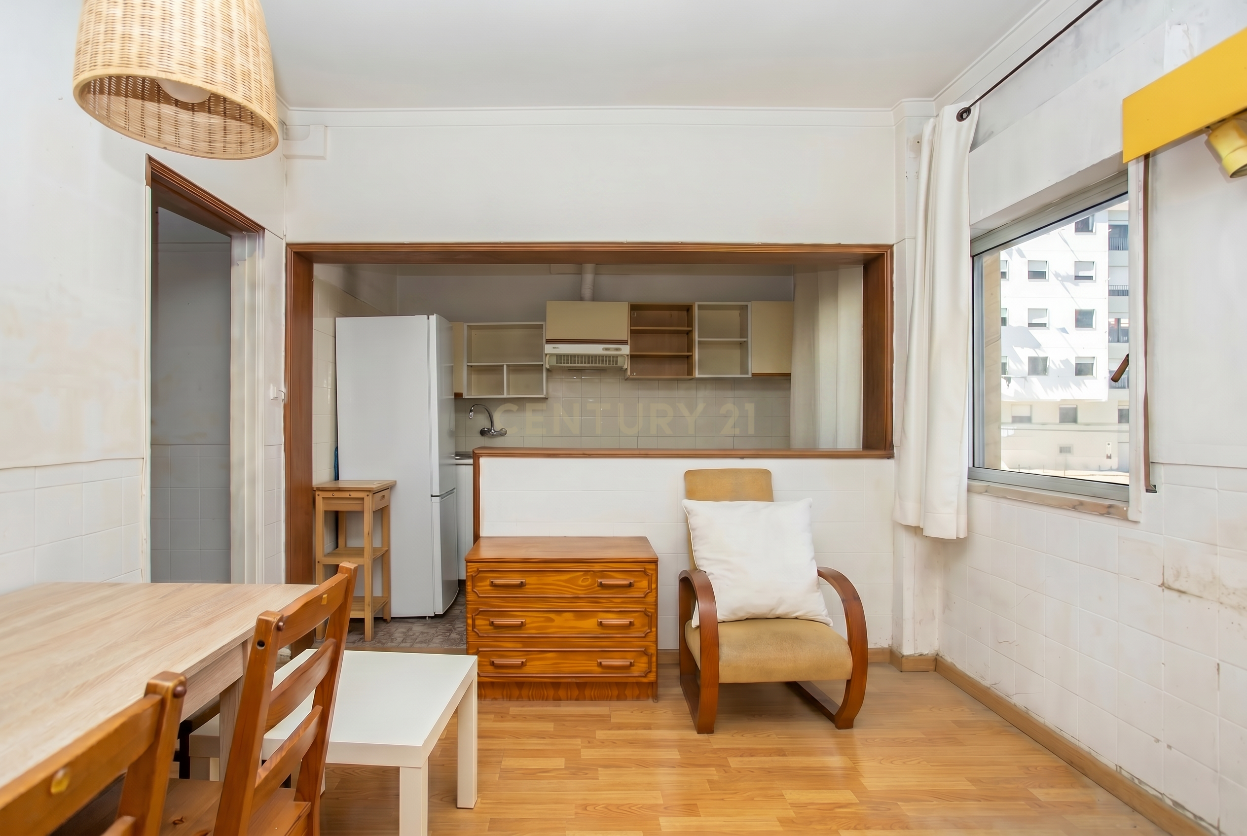 Fotografia 3 de T2 com Excelente Potencial de Investimento na Arrentela, Seixal