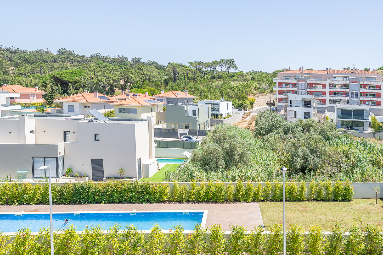 Moradia de Luxo T3 no Estoril Mobilada –Condomínio Privado - Image 47