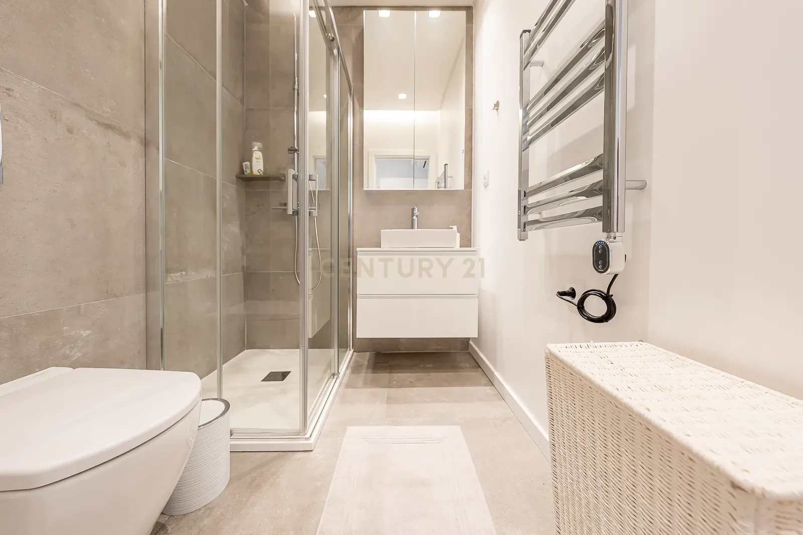 Moradia de Luxo T3 no Estoril Mobilada –Condomínio Privado - Image 31
