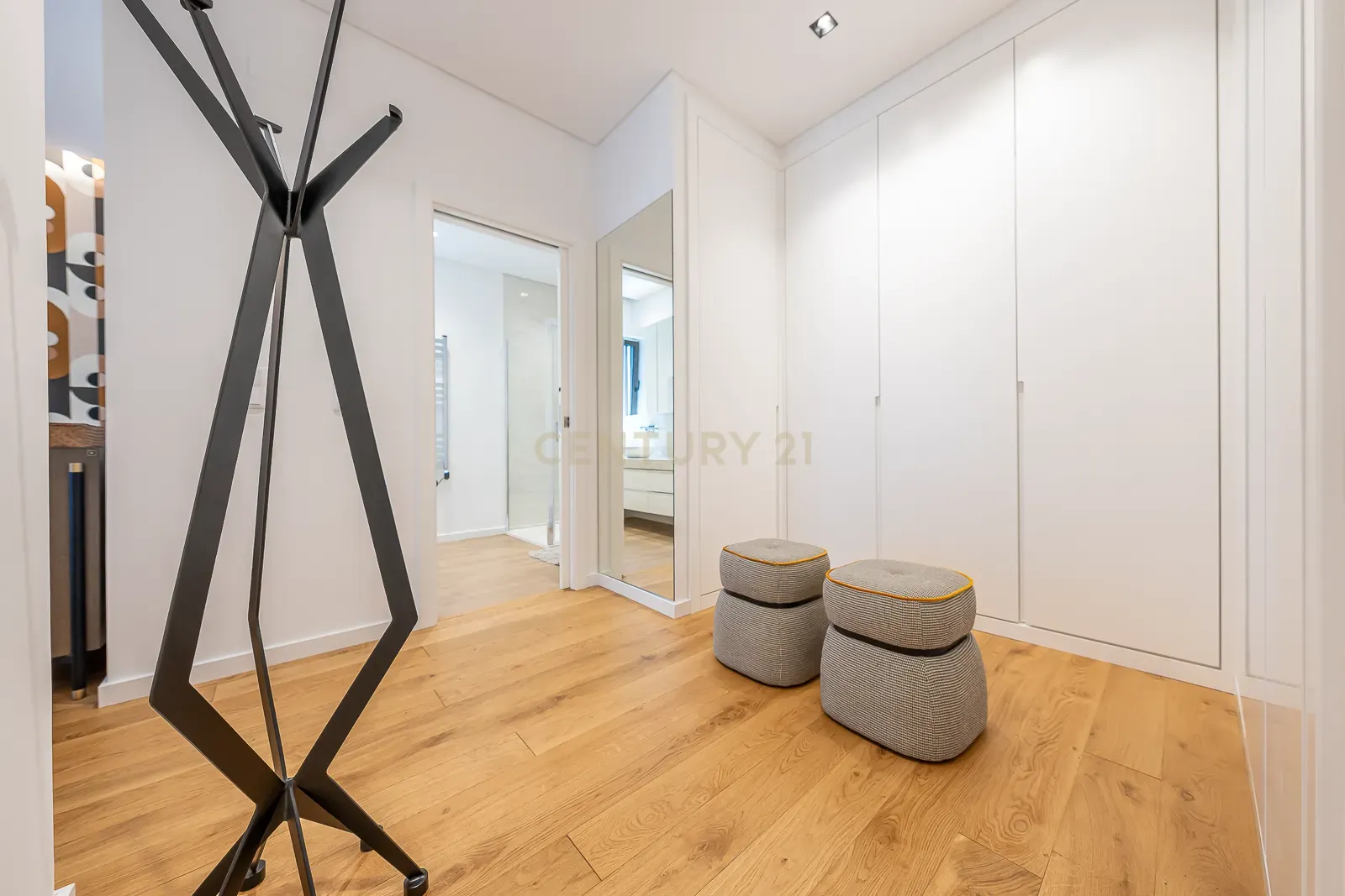 Moradia de Luxo T3 no Estoril Mobilada –Condomínio Privado - Image 34