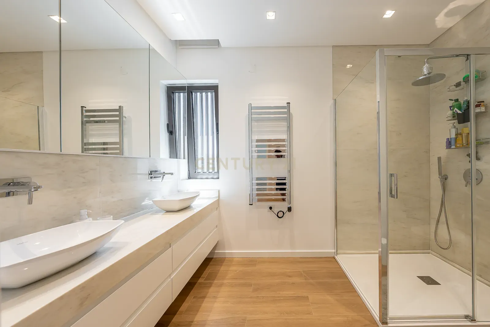 Moradia de Luxo T3 no Estoril Mobilada –Condomínio Privado - Image 35