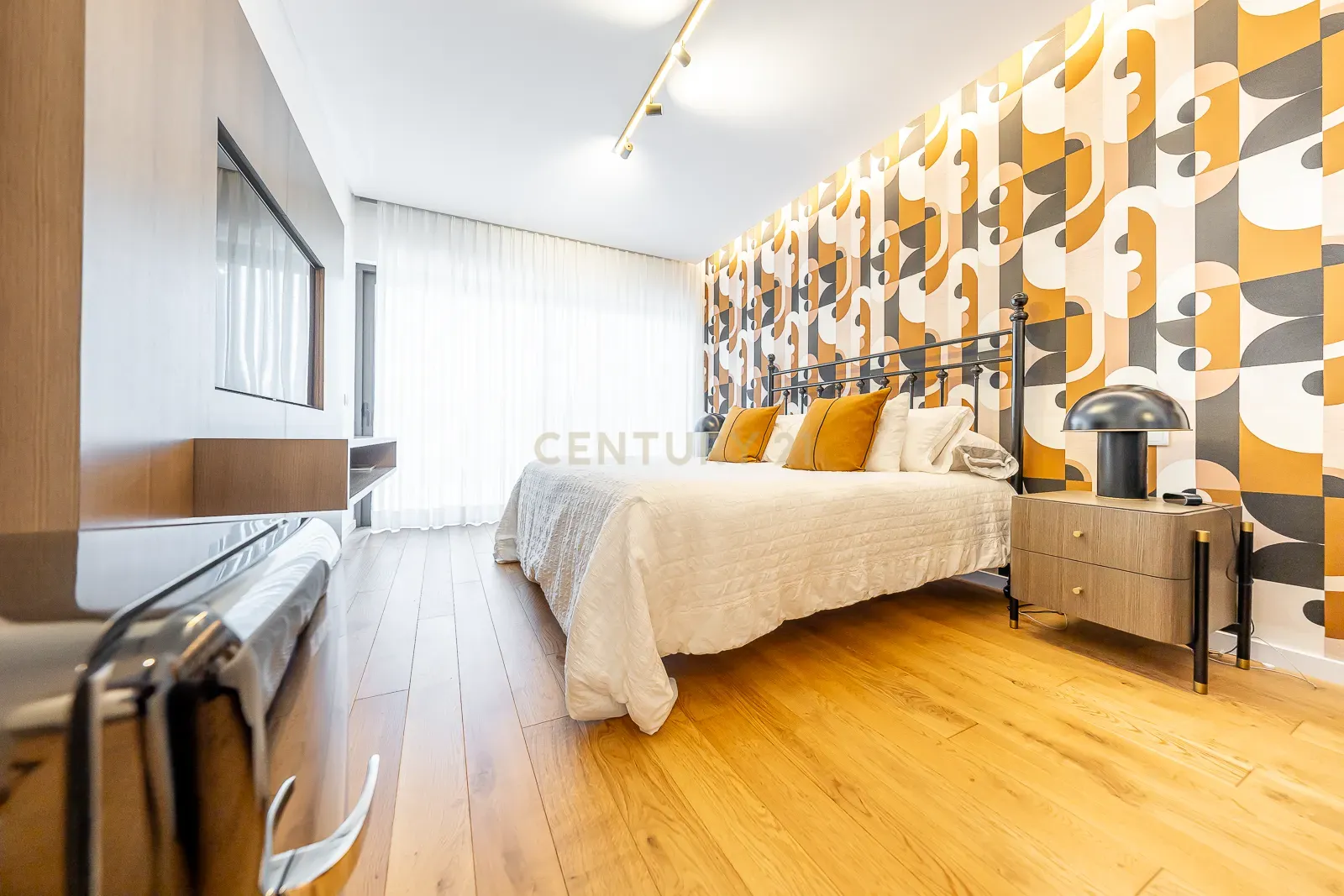 Moradia de Luxo T3 no Estoril Mobilada –Condomínio Privado - Image 36