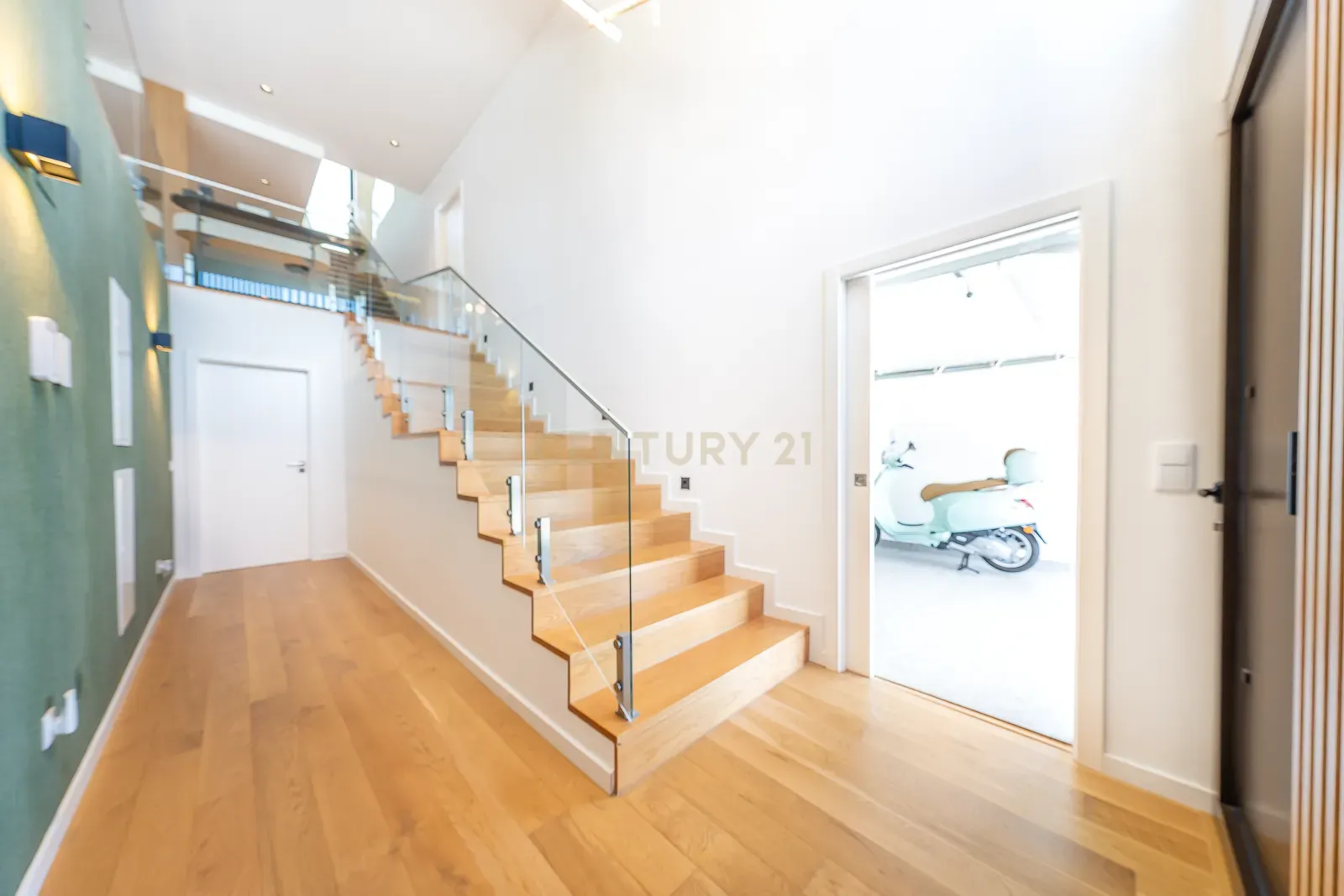 Moradia de Luxo T3 no Estoril Mobilada –Condomínio Privado - Image 38