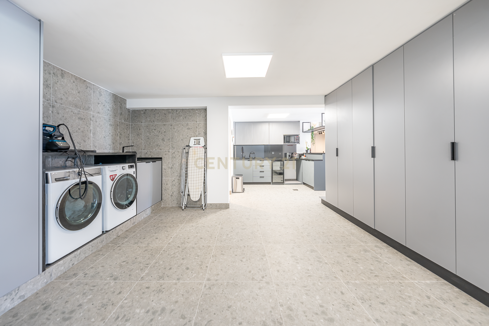 Moradia de Luxo T3 no Estoril Mobilada –Condomínio Privado - Image 45