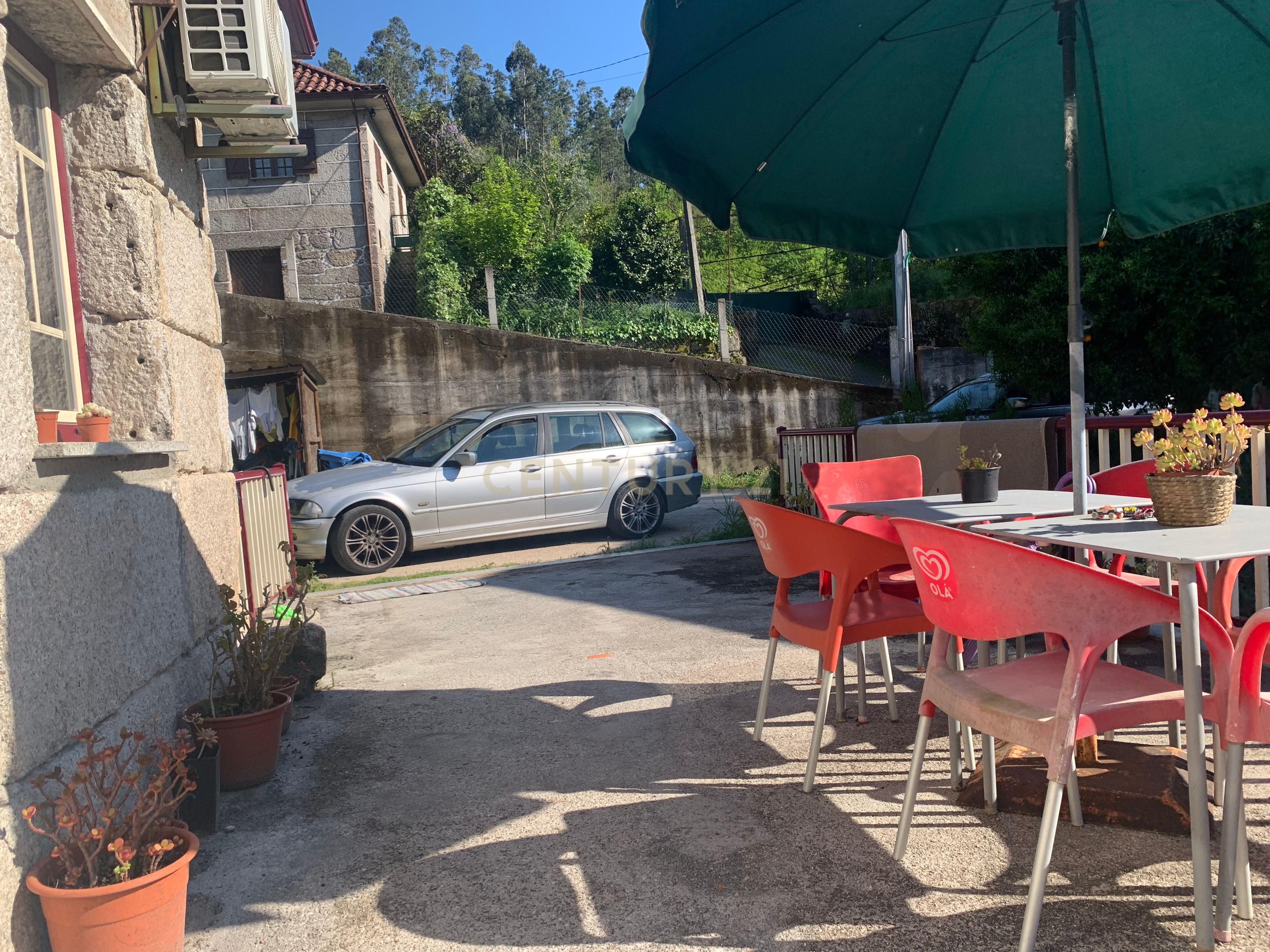 Casa com 3 Apartamentos na Vila do Gerês e 1000 m2 terreno - Image 20