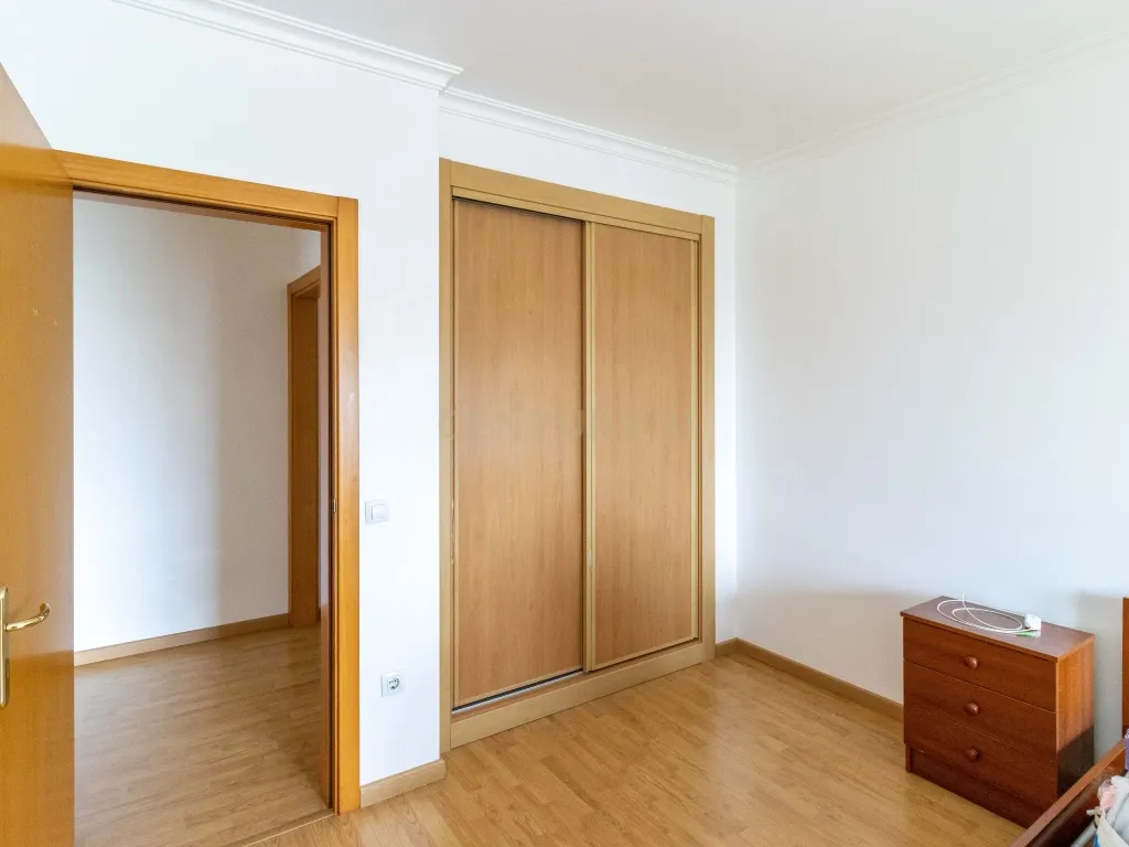 Apartamento T4 (duplex) -Marinha Grande - Image 10