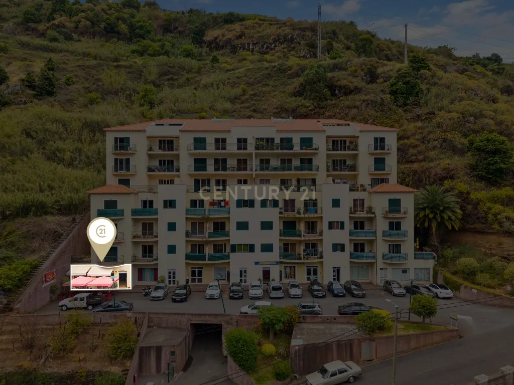 Venda de Espaço Comercial - Grande Potencial de Investimento no Centro da Calheta - Image 6