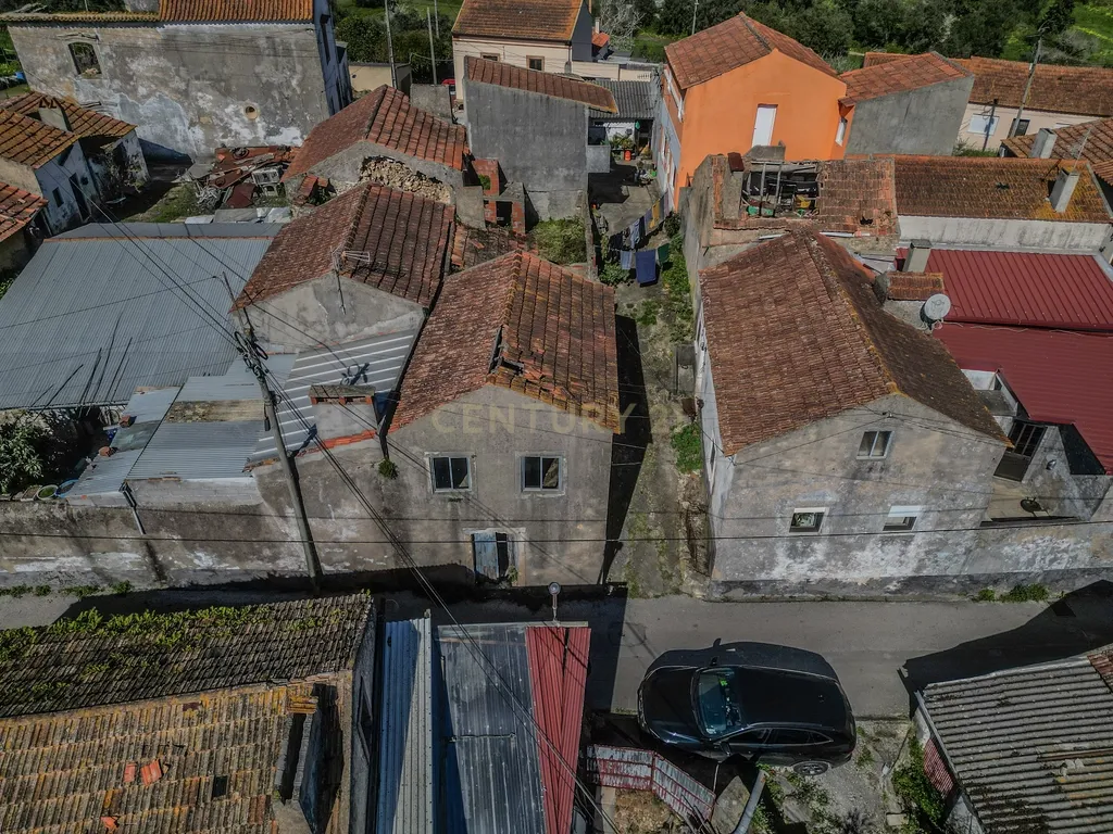 Moradia para reabilitar em Lares, Vila Verde, Figueira da Foz - Image 4