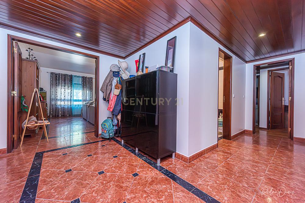 Apartamento de 4 assoalhadas em Zona Premium c/ 122m2 VANICELOS - SETUBAL - Image 22