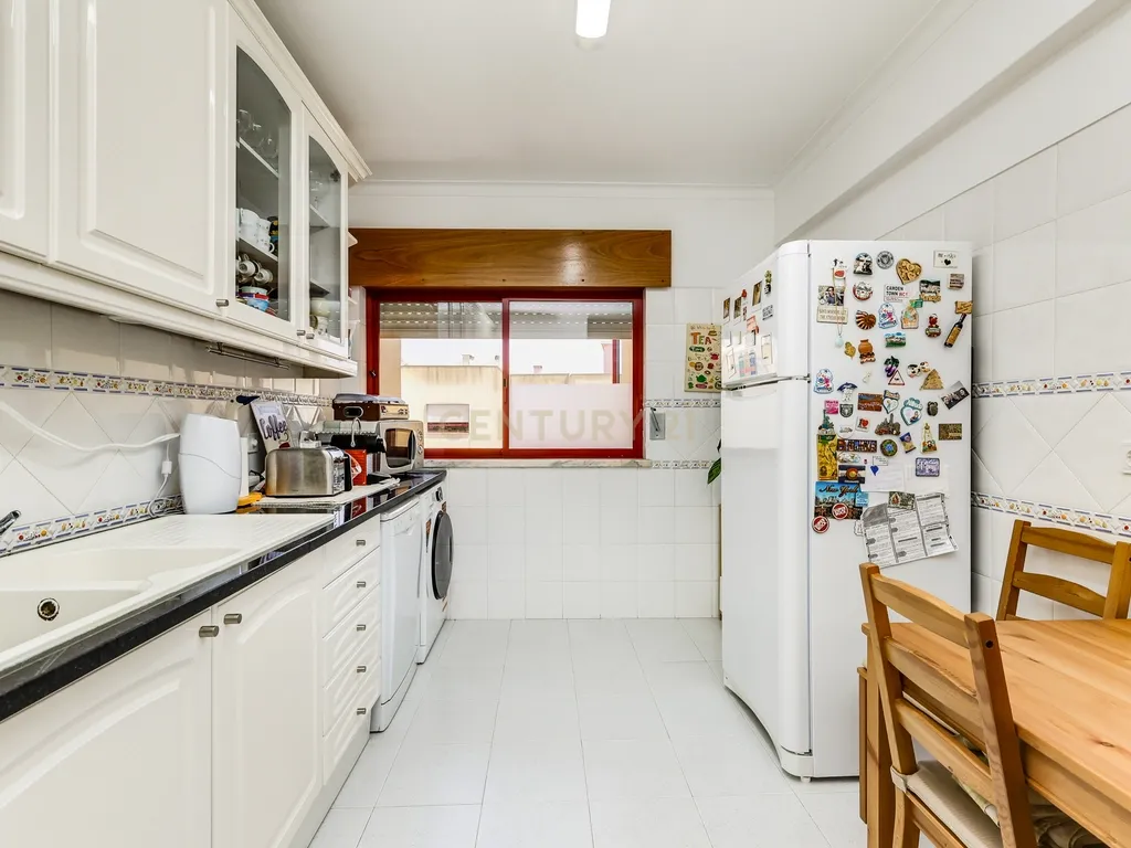 Apartamento T3 com 129m2 e Garagem, na Quinta Da Piedade - Image 21