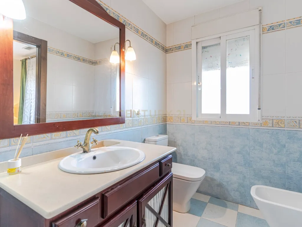 Casa Luxuosa em Albolote, Granada com Vista para as Montanhas - Image 27