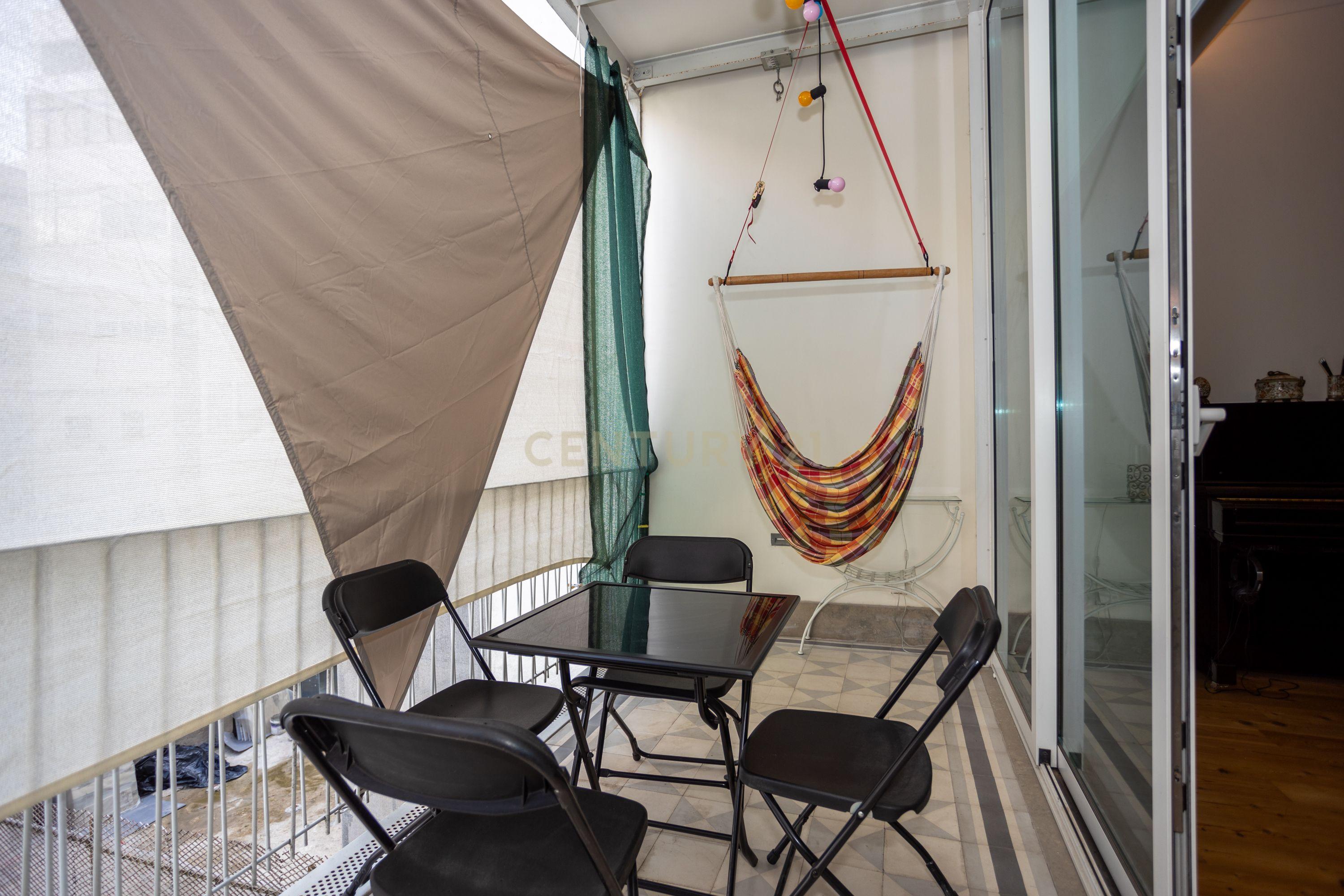 Apartamento T2 Lisboa - Rua Luciano Cordeiro - Image 6