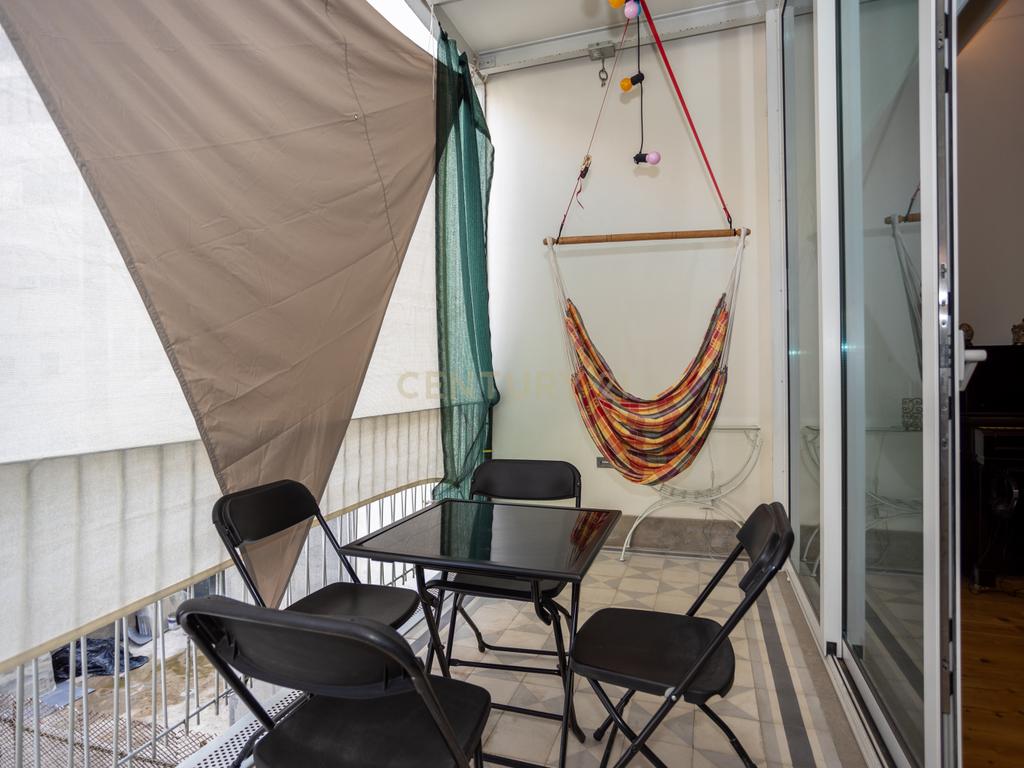 Apartamento T2 Lisboa - Rua Luciano Cordeiro - Image 6