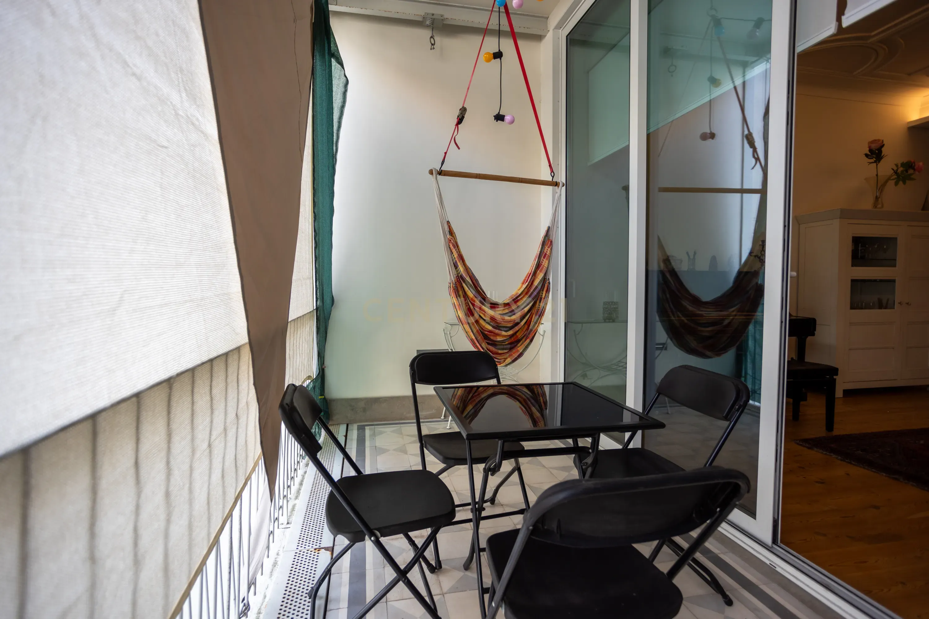 Apartamento T2 Lisboa - Rua Luciano Cordeiro - Image 7