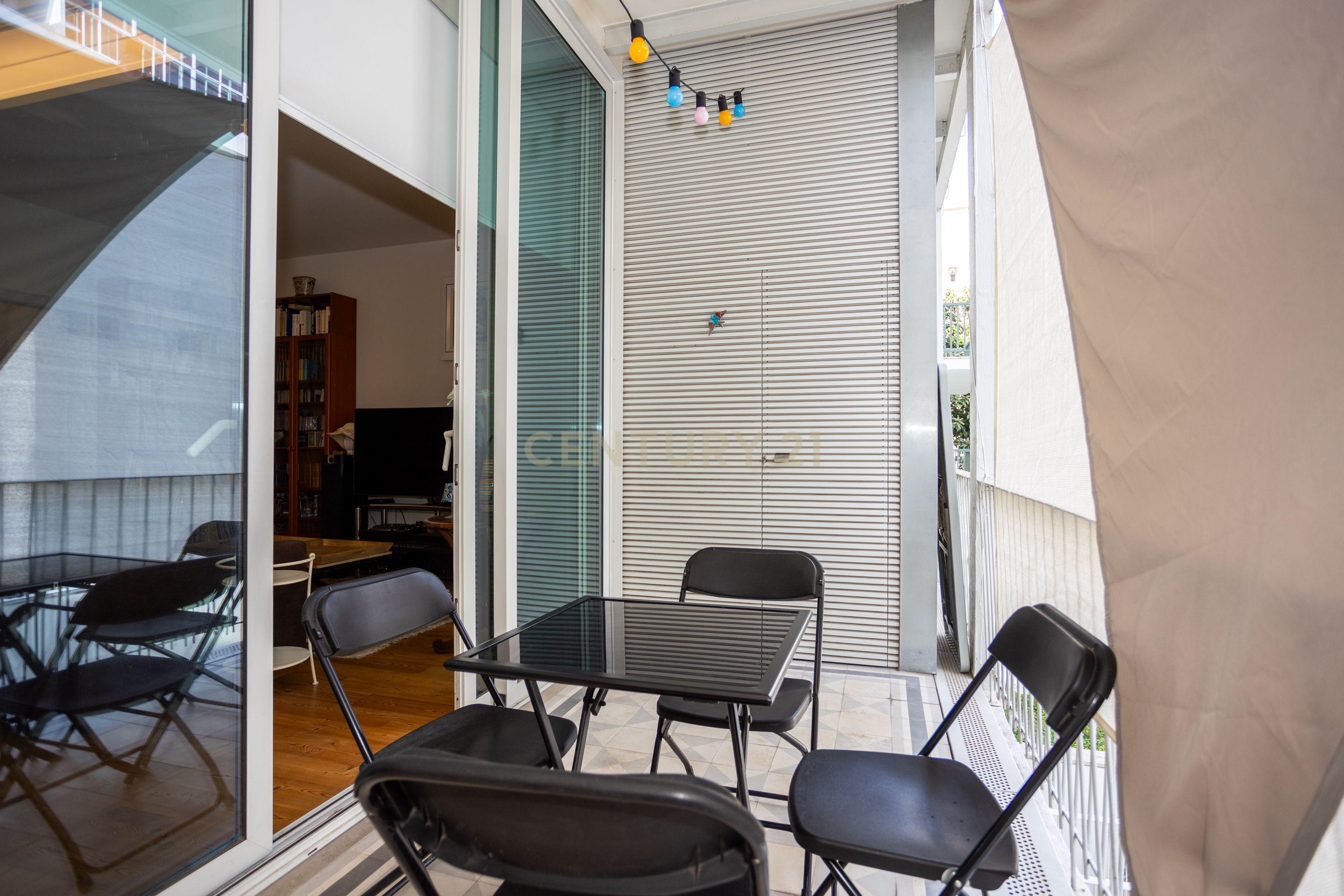 Apartamento T2 Lisboa - Rua Luciano Cordeiro - Image 8