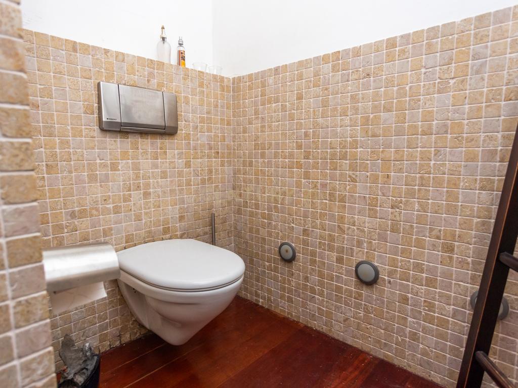 Venda de Moradia em Santo Estevão - Ano 2004 - 400m² de Área Bruta de Construção - 22.200m² de Terreno* - Image 17