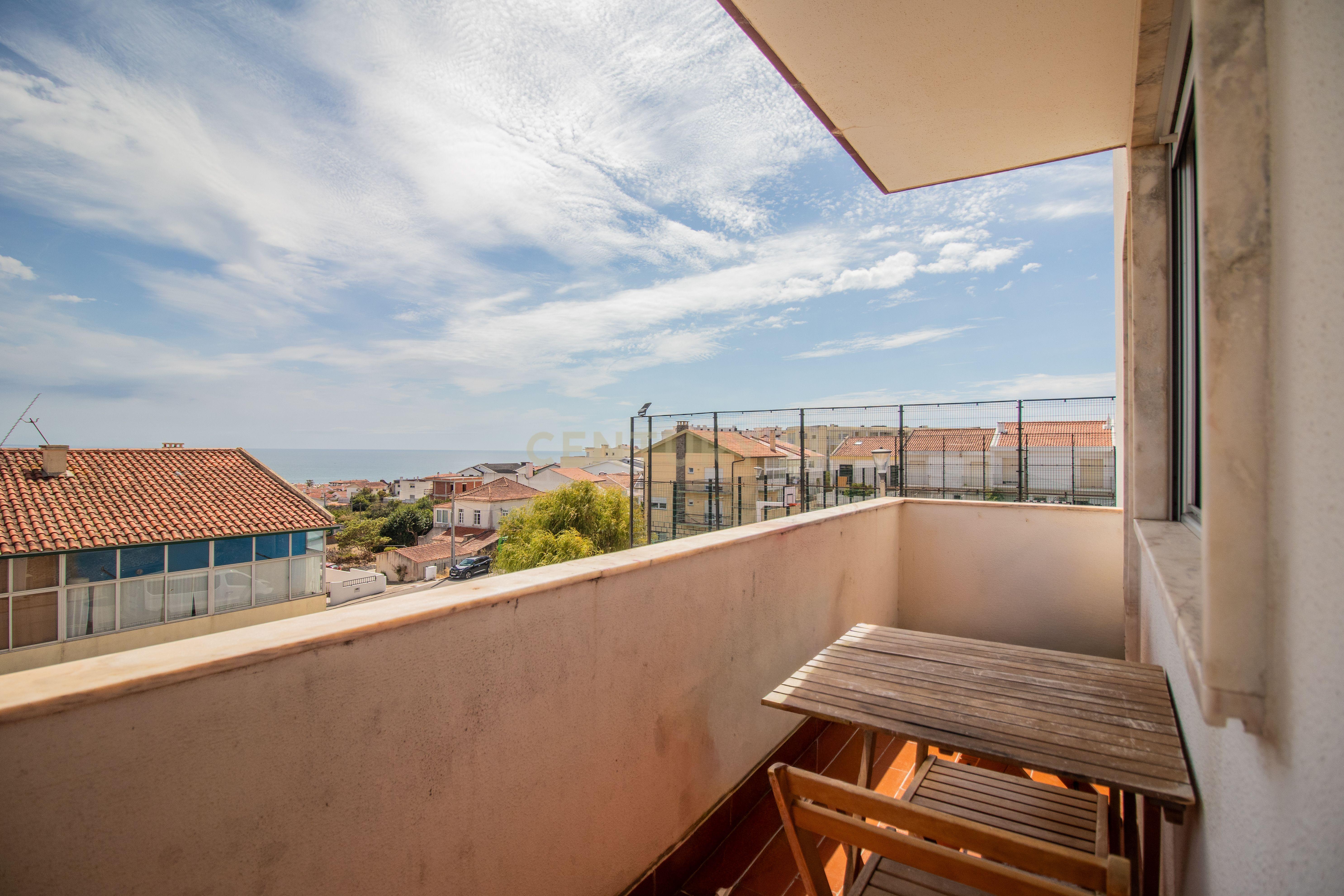 Fotografia 11 de Apartamento T3 em Buarcos, a 900 metros da Praia, com elevador e excelente exposição solar!