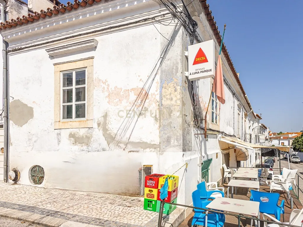 APARTAMENTO T2+1 COM 2 LOGRADOUROS NO CORAÇÃO DE BORBA - Image 25