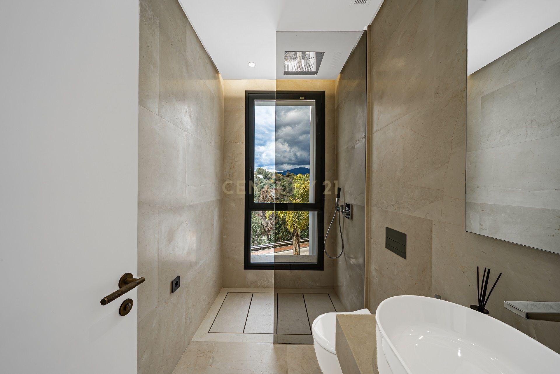Vilas de Luxo Intemporais na Golden Mile de Marbella - Image 6