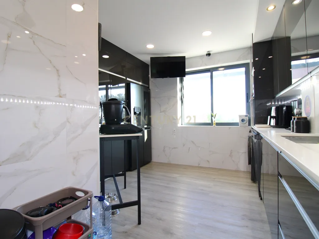Excelente apartamento T3 com garagem - Afonsoeiro - - Image 11
