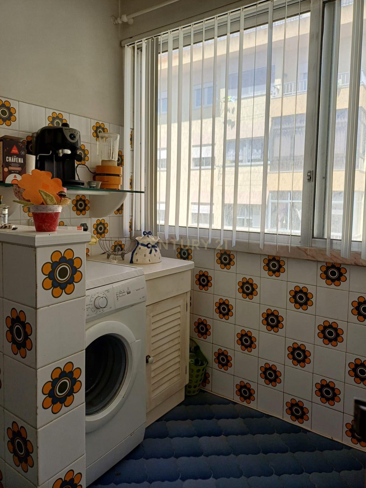 T3 na Sobreda da Caparica – Com Parqueamento e Arrecadação - Image 28