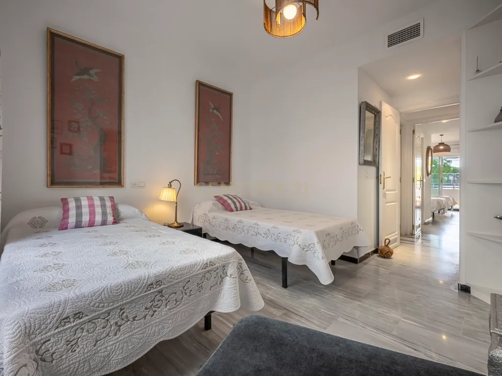 Apartamento exclusivo de 2 quartos no coração de Puerto Banús - Image 16