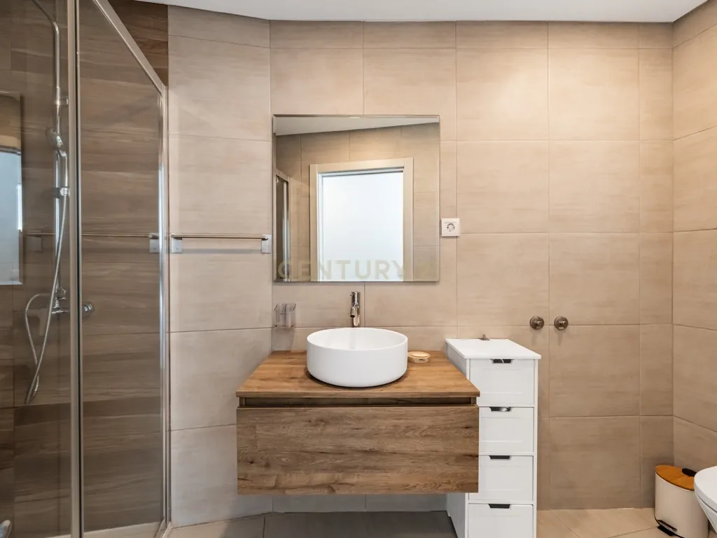 Moradia T4 Contemporânea com piscina, na Aroeira, perto do golf e praias - Image 29