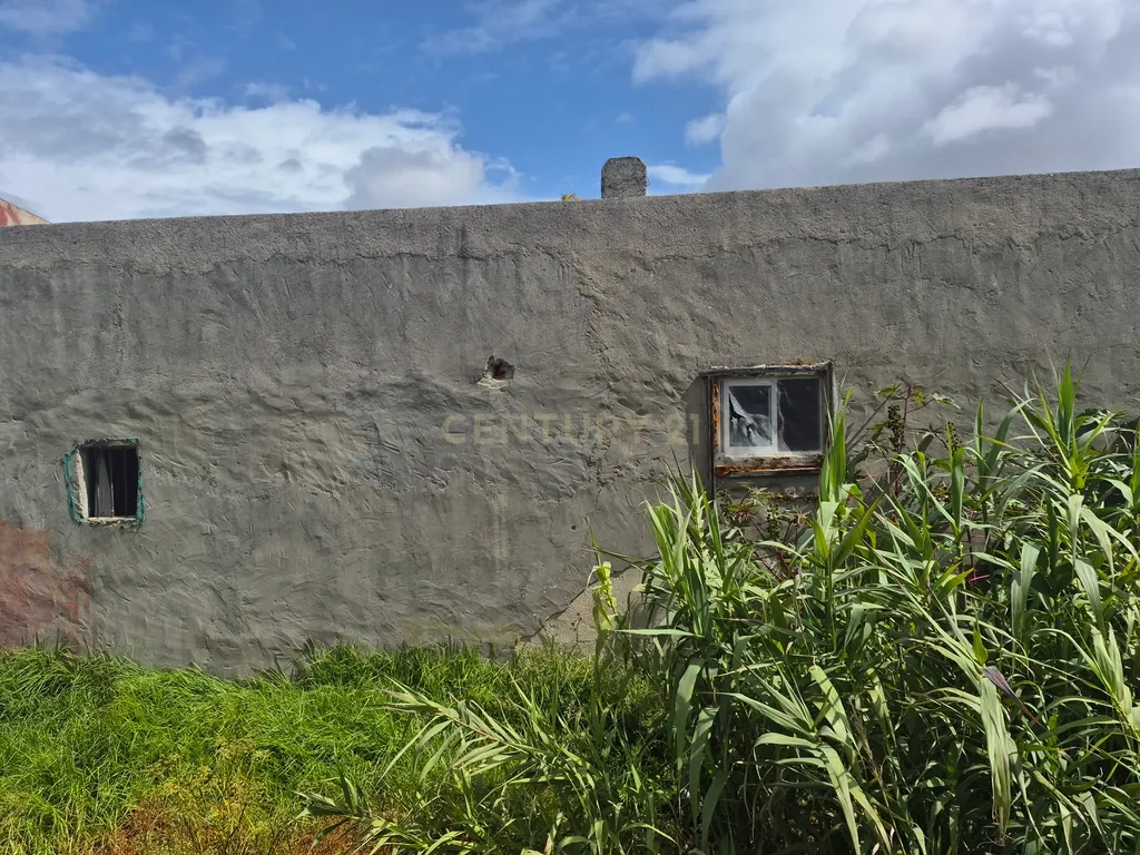 Prédios Urbanos na Sobreda – Transforme este Espaço na Casa dos Seus Sonho - Image 12
