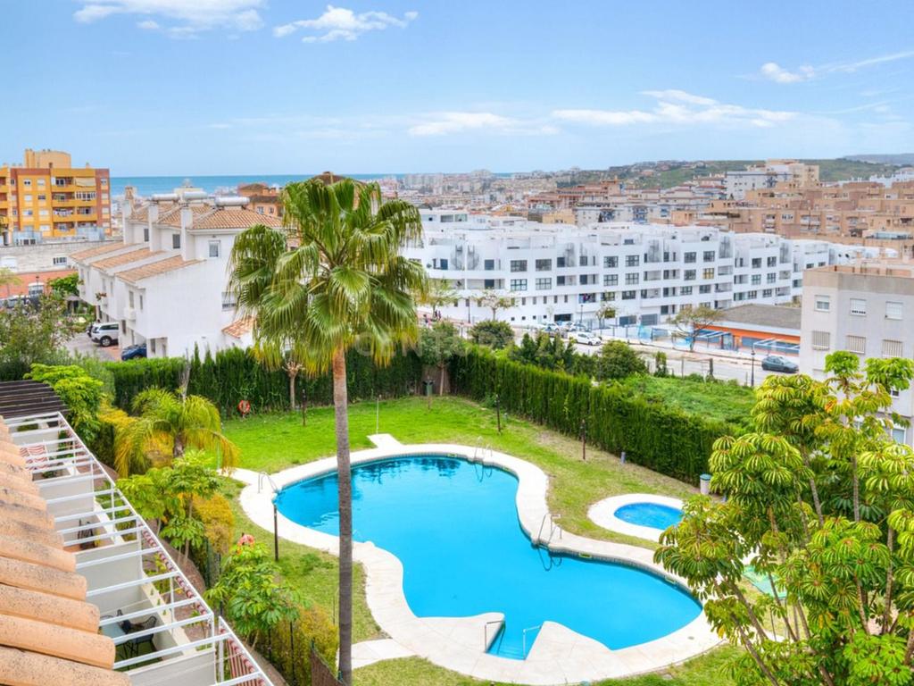 Incrível cobertura duplex no coração de Estepona - Image 1