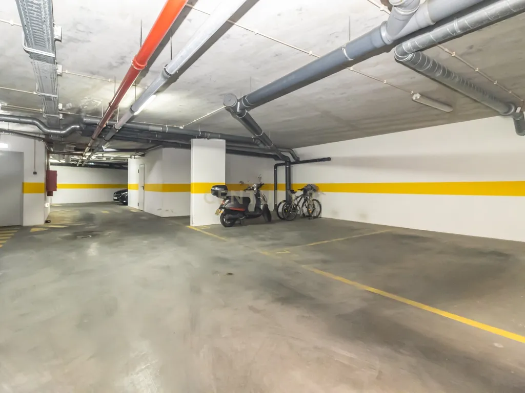 T2 c/arrecadação e parqueamento - Quinta da Trindade - Image 38