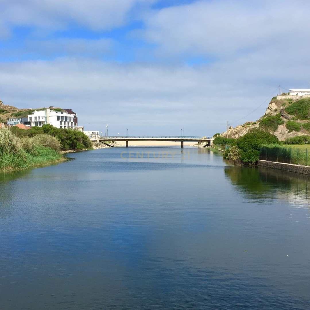 Moradia composta por 2 Frações de utilização independente  - Termas do Vimeiro - Torres Vedras - Image 16