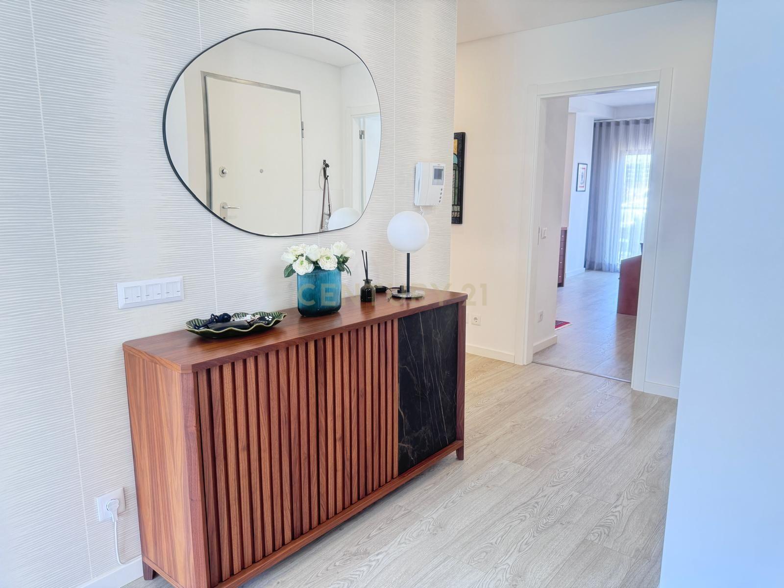 Penthouse de Luxo T3 com Suíte e Loft – Quinta de Santa Teresa, Charneca - Image 7