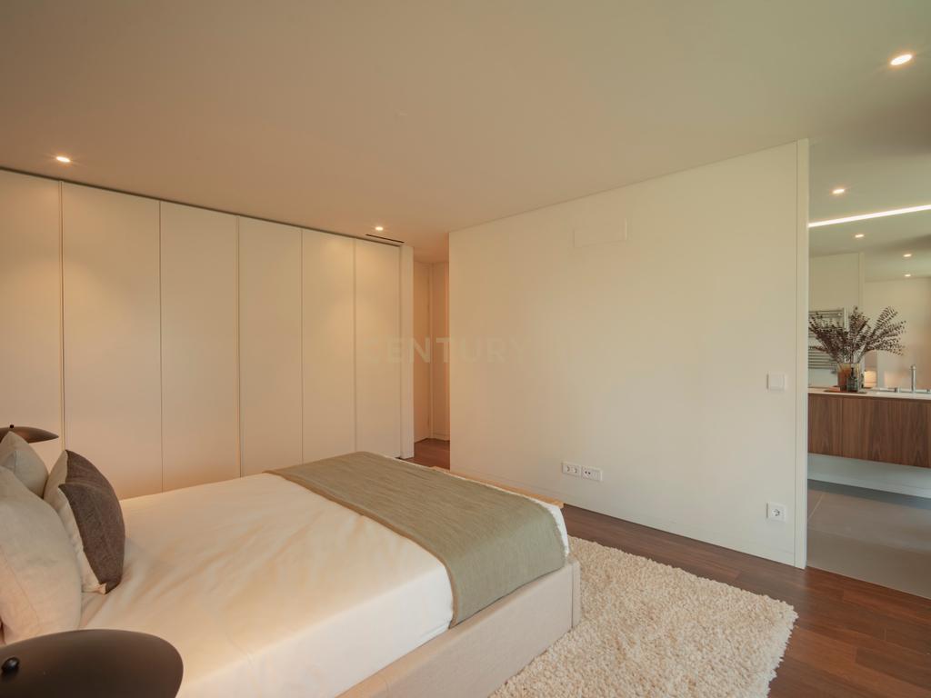 Moradia T4 com Terreno de 1.030m2 em Condomínio Fechado  - Image 16
