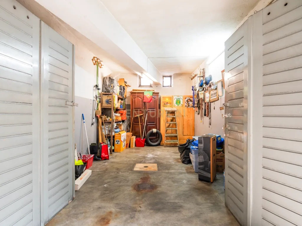 Apartamento T2 em Linda-a Velha - Excelente Localização com Garagem - Image 15